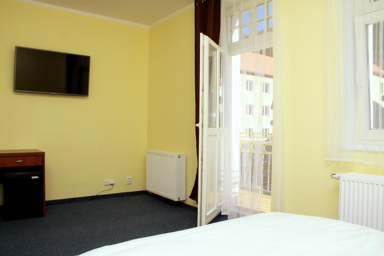 Hotel Vera Jáchymov Extérieur photo
